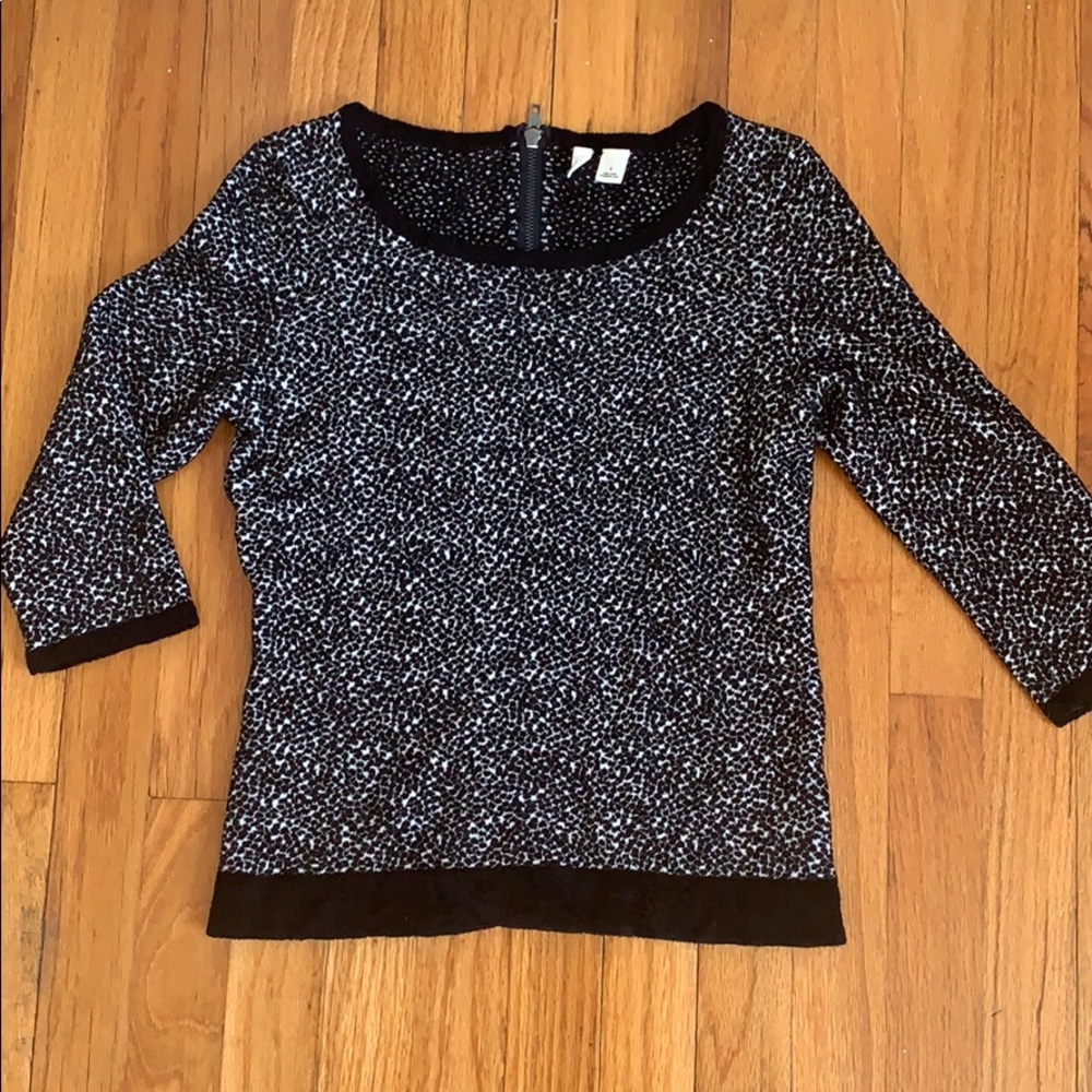 Dress it up or down! Great sweater for winter